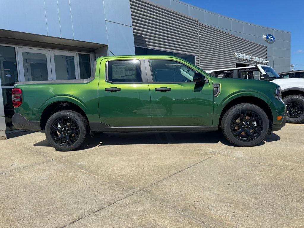 New 2025 Ford Maverick XLT w/ Black Appearance Package AWD/4WD image 4