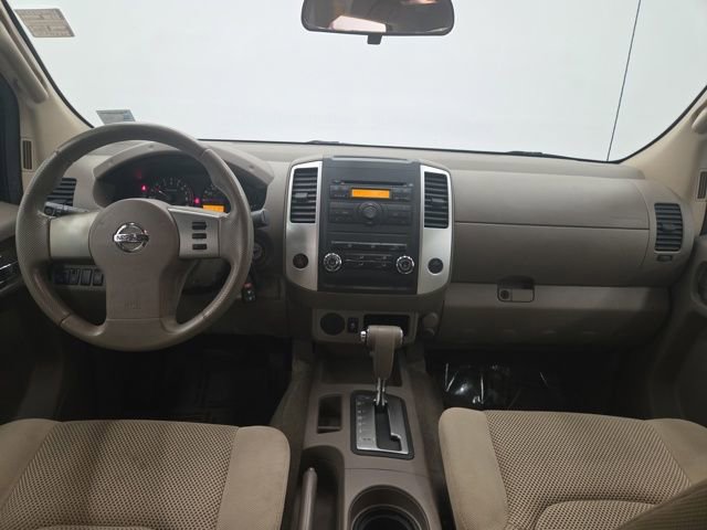 Used 2012 Nissan Frontier SV image 28