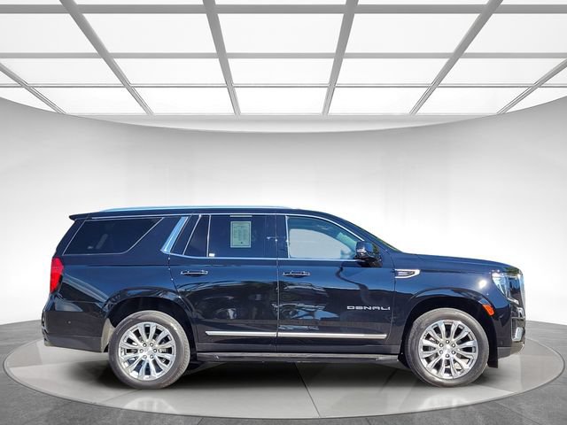 Used 2024 GMC Yukon Denali w/ Advanced Technology Package AWD/4WD image 3