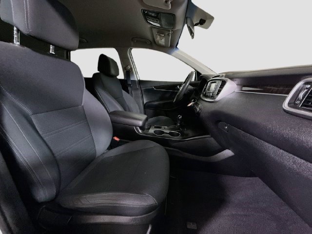 Used 2017 Kia Sorento FWD image 27