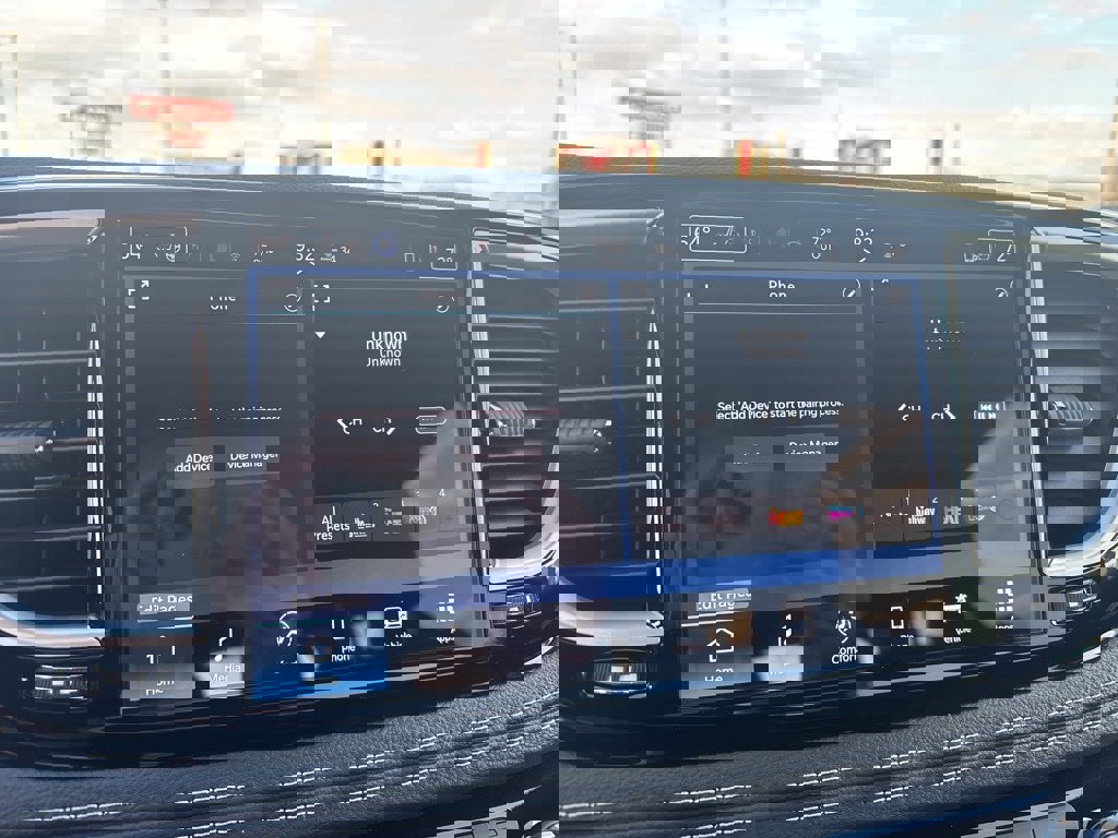 New 2026 Chrysler Pacifica Select image 21