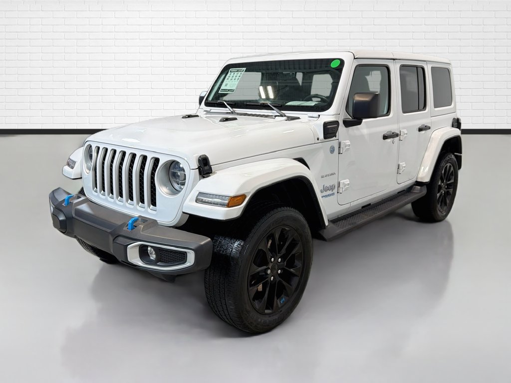 Used 2022 Jeep Wrangler Unlimited Sahara w/ Cold Weather Group AWD/4WD image 5