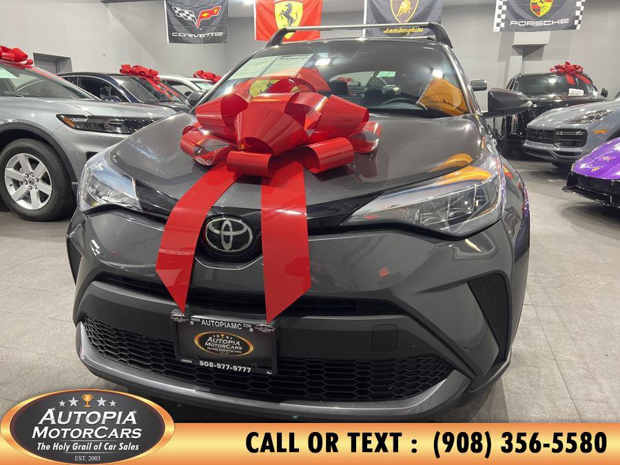 Used 2022 Toyota C-HR XLE FWD image 1