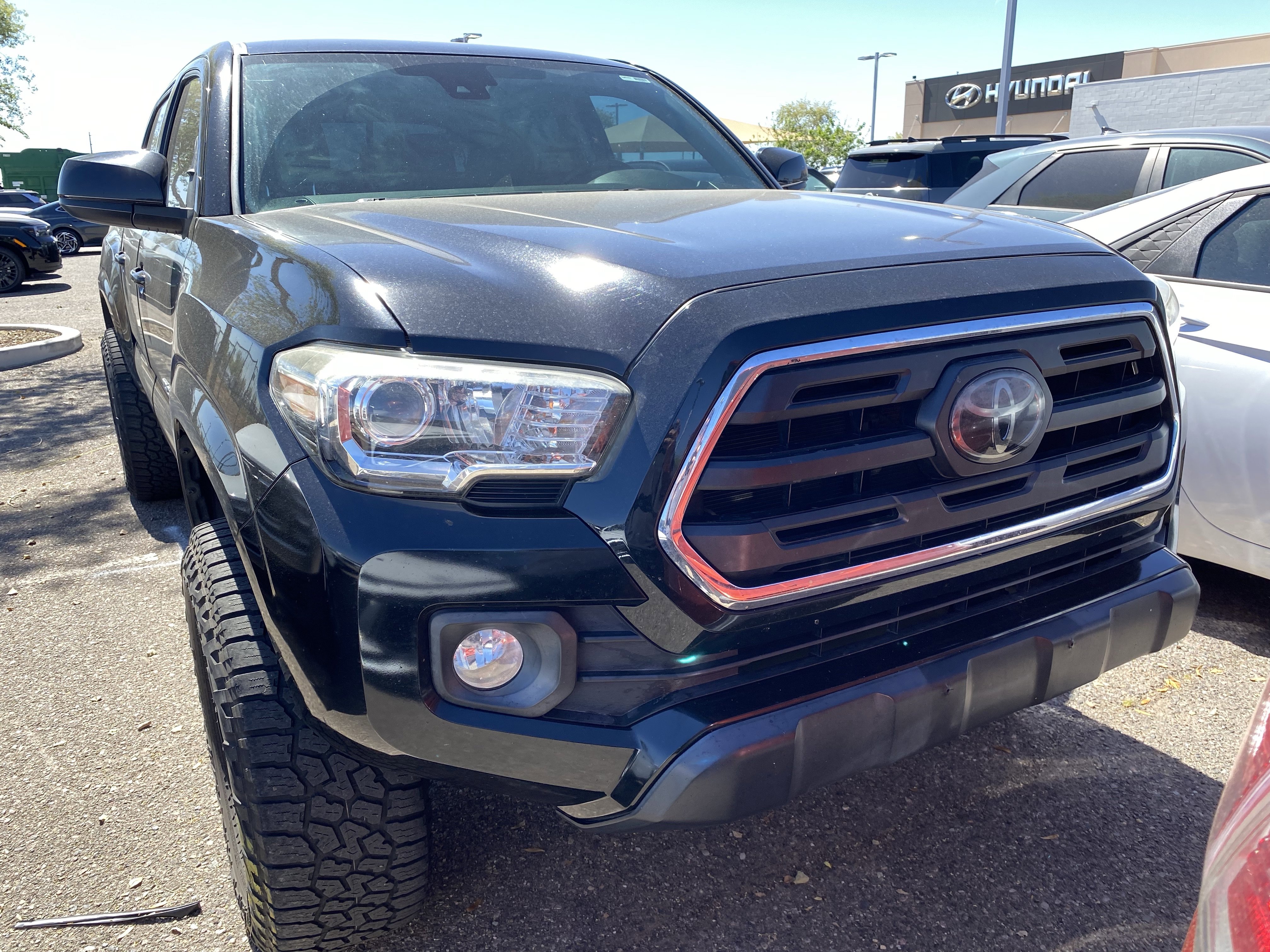 Used 2018 Toyota Tacoma SR5 image 6