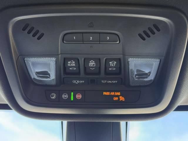 Used 2023 Chevrolet Traverse Premier w/ Redline Edition AWD/4WD image 36