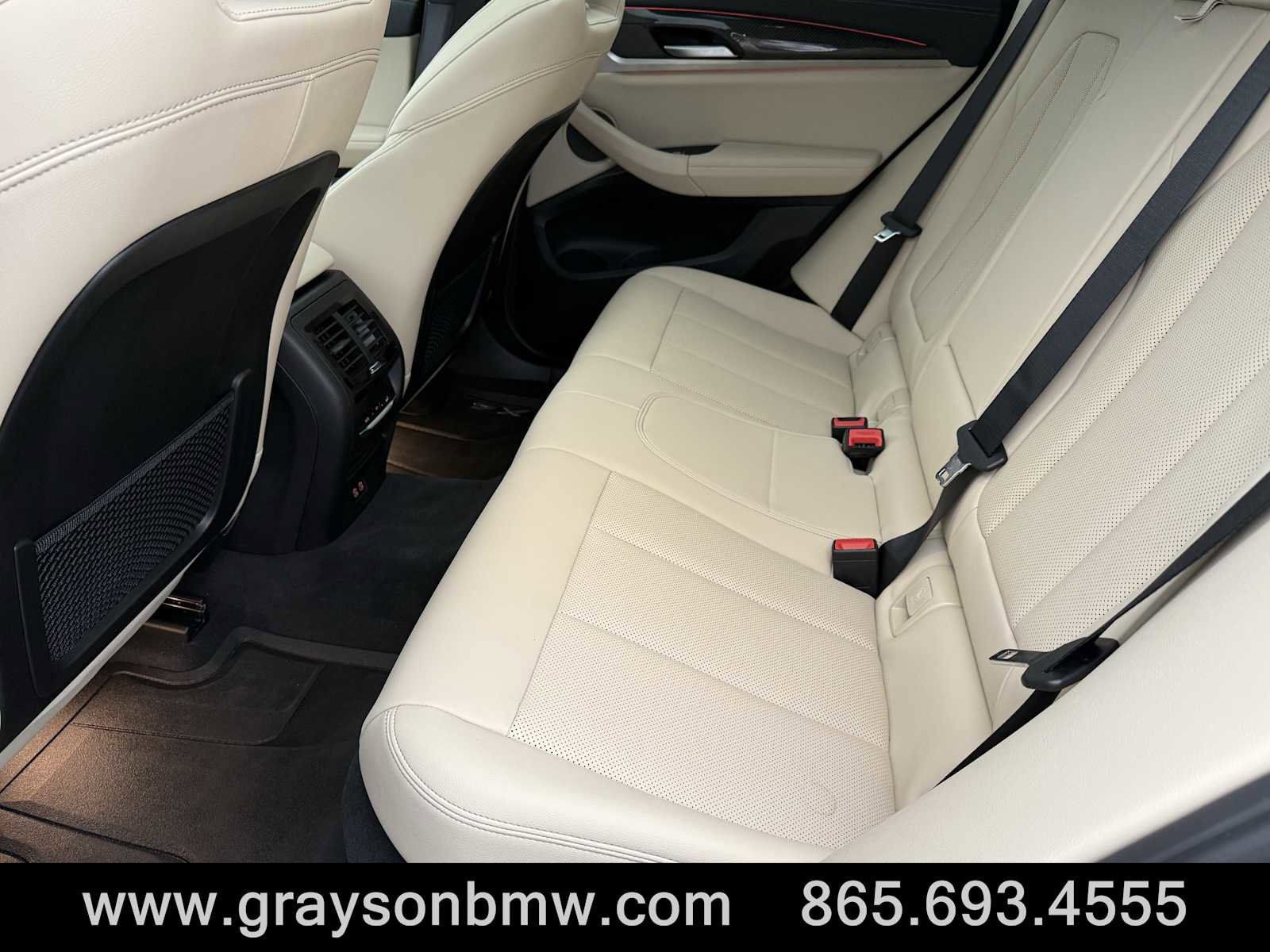 Used 2025 BMW X4 M40i w/ Premium Package image 33