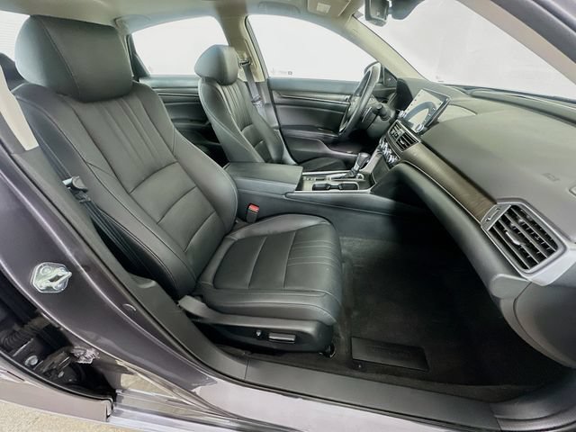 Certified 2018 Honda Accord Touring image 8
