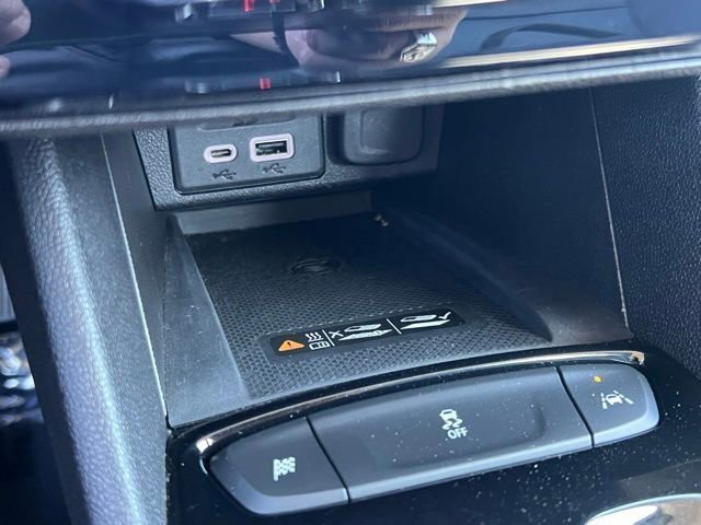 Used 2023 Chevrolet Bolt EUV Premier image 30