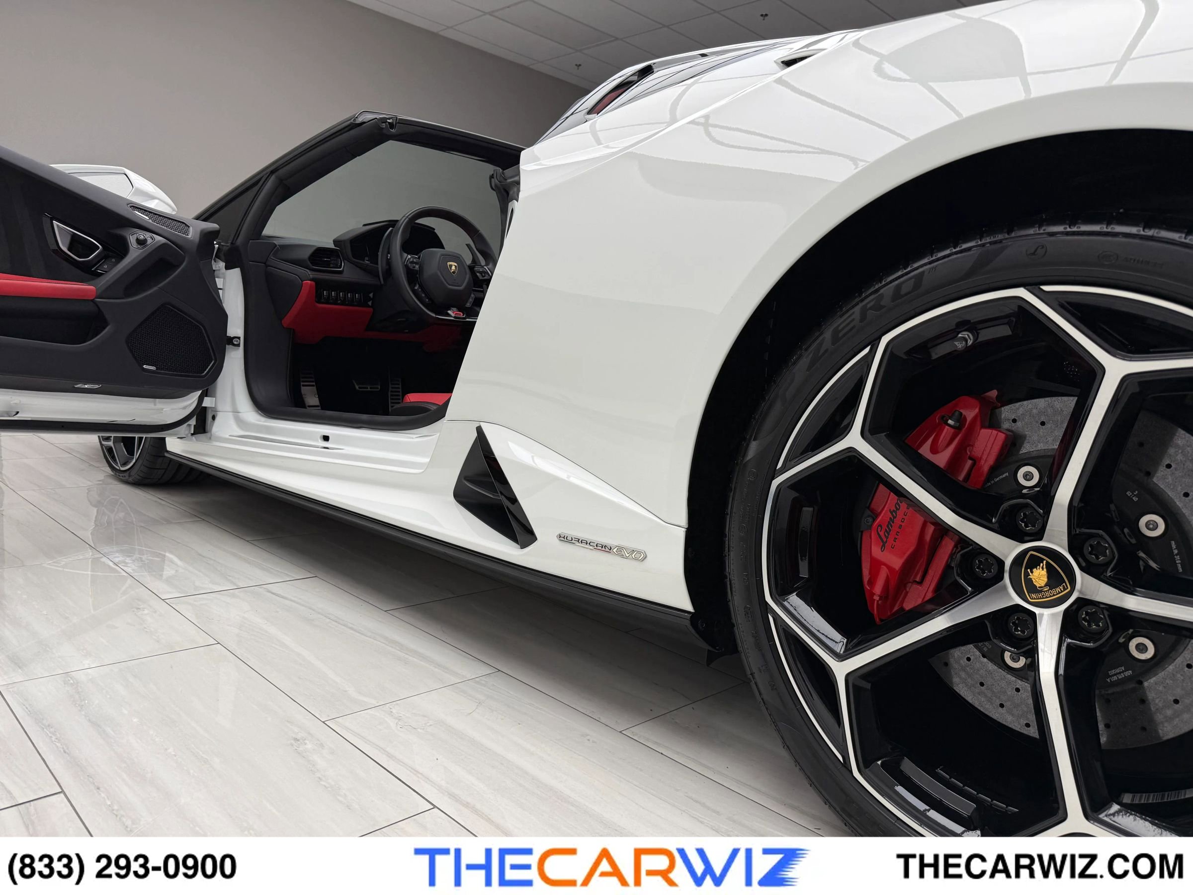Used 2020 Lamborghini Huracan EVO image 43