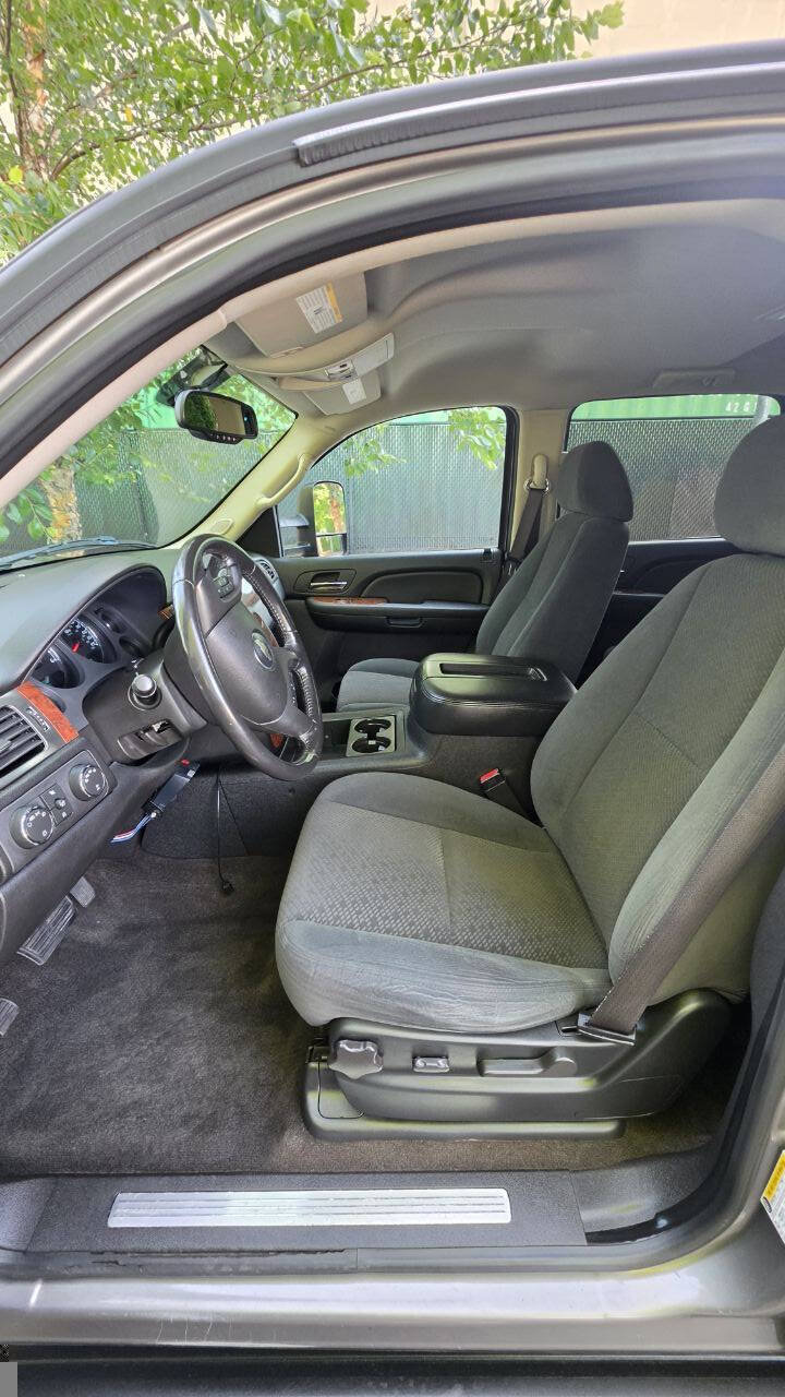Used 2008 Chevrolet Avalanche LT AWD/4WD image 9