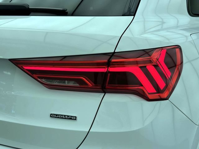 Used 2025 Audi Q3 2.0T Premium w/ Convenience Package AWD/4WD image 9