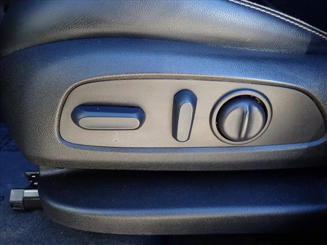 Used 2022 GMC Terrain AT4 w/ Infotainment Package II image 12