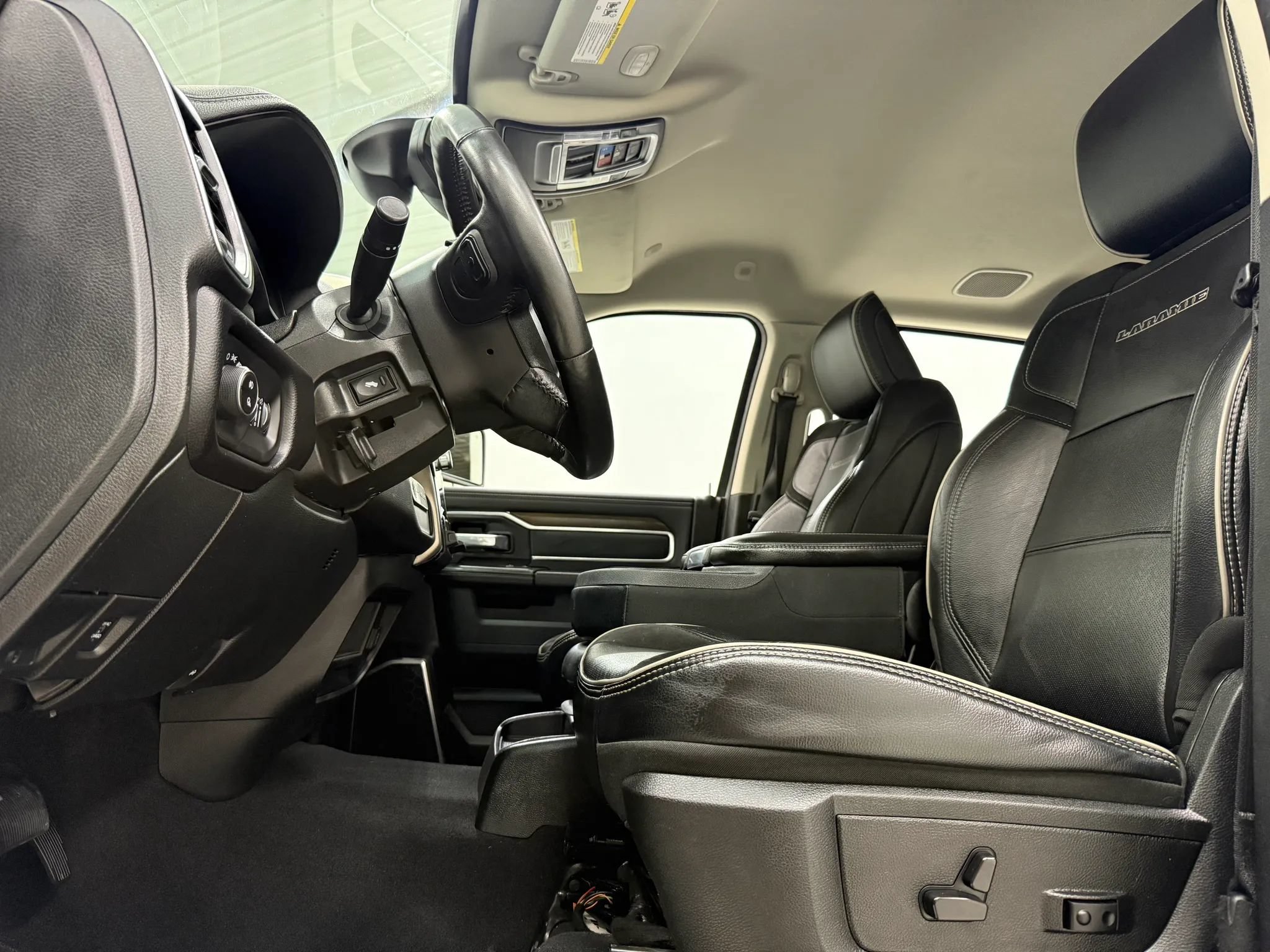 Used 2024 RAM 2500 Laramie AWD/4WD image 15