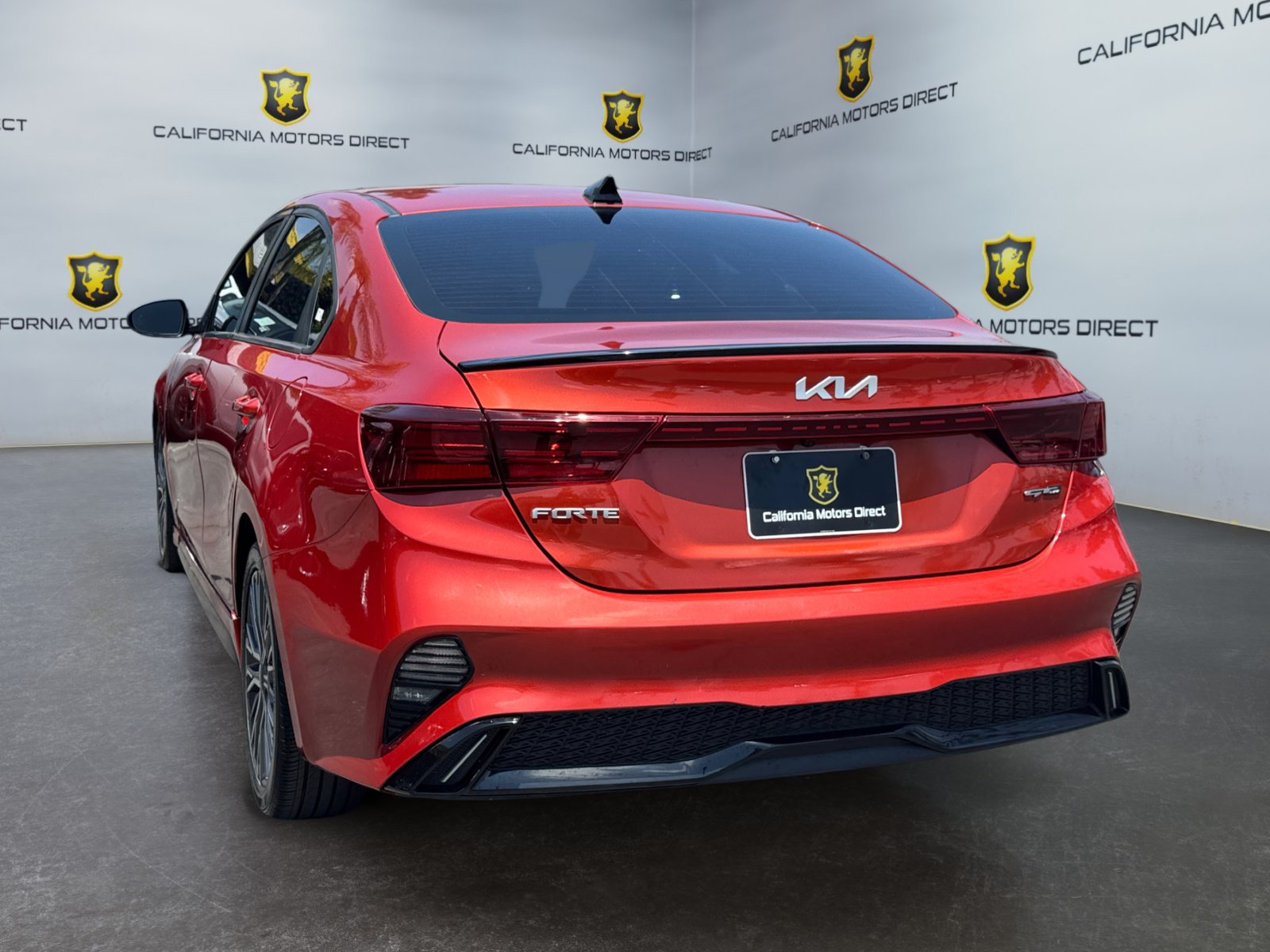 Used 2023 Kia Forte GT-Line w/ GT-Line Premium Package FWD image 3