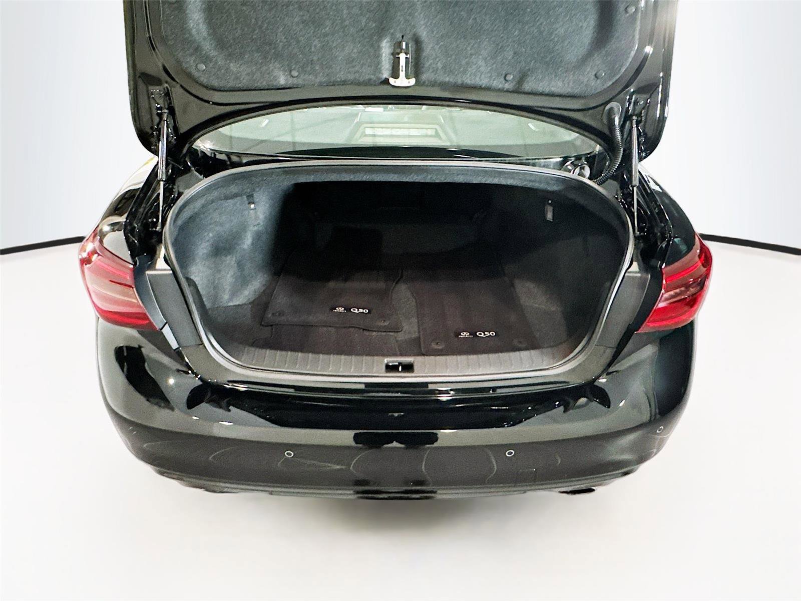 Used 2024 INFINITI Q50 Sensory AWD/4WD image 19