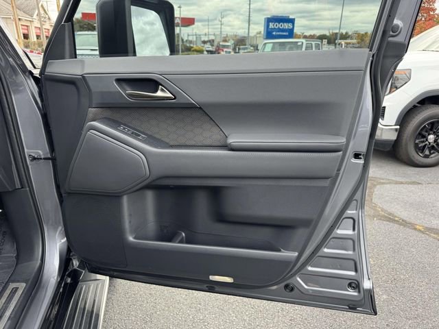 Used 2025 Lexus GX 550 w/ Cold Area Package image 6