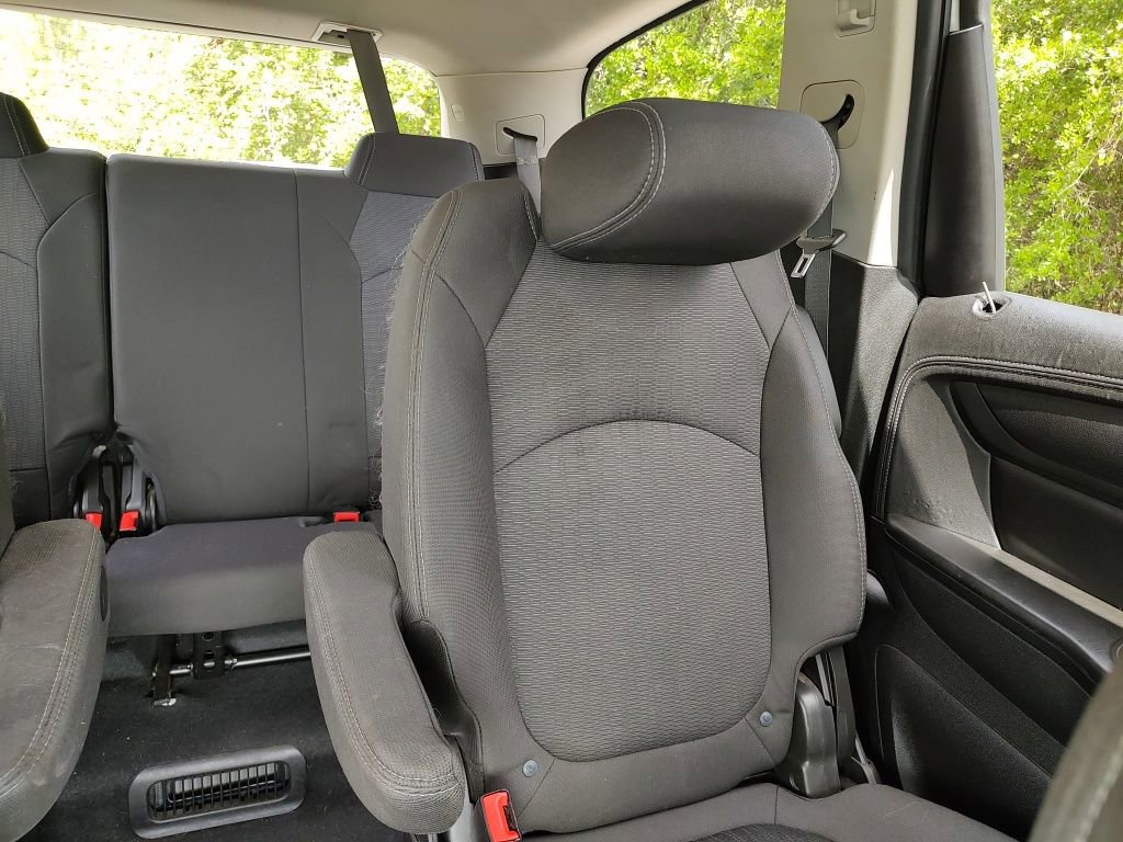 Used 2017 Chevrolet Traverse LT w/ Style and Technology Package image 14