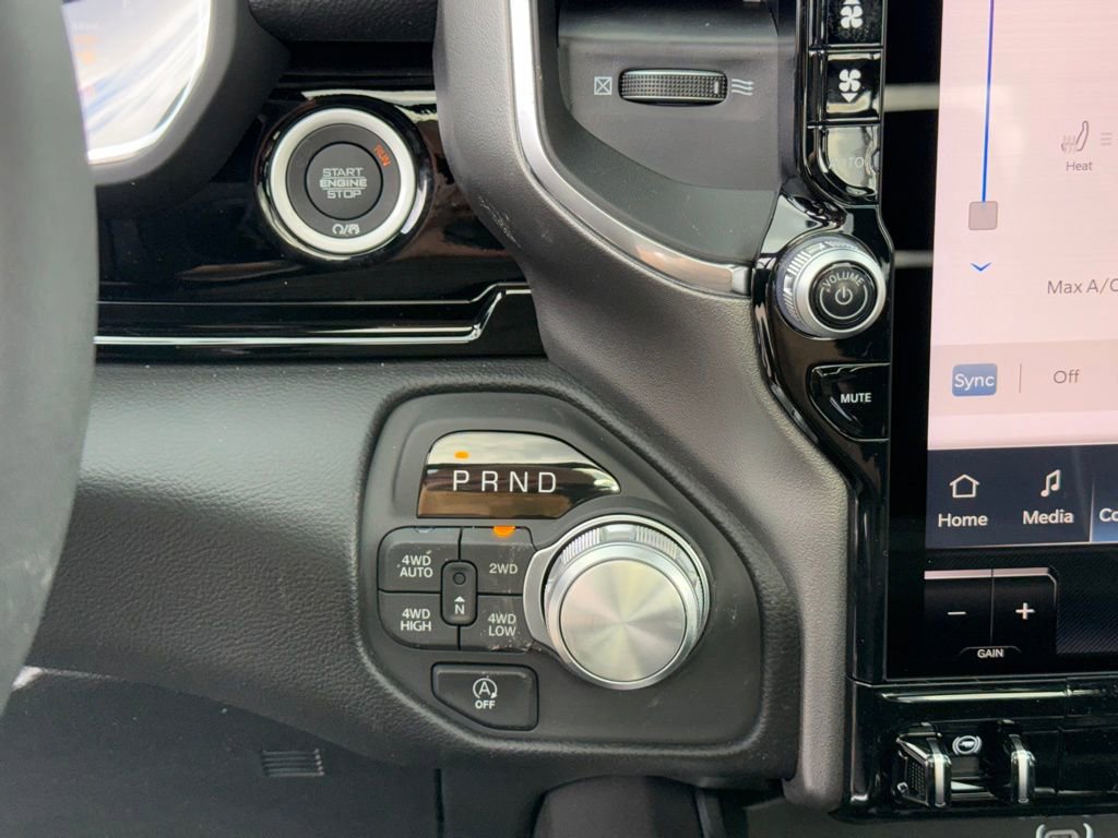 New 2026 RAM 1500 Laramie AWD/4WD image 21