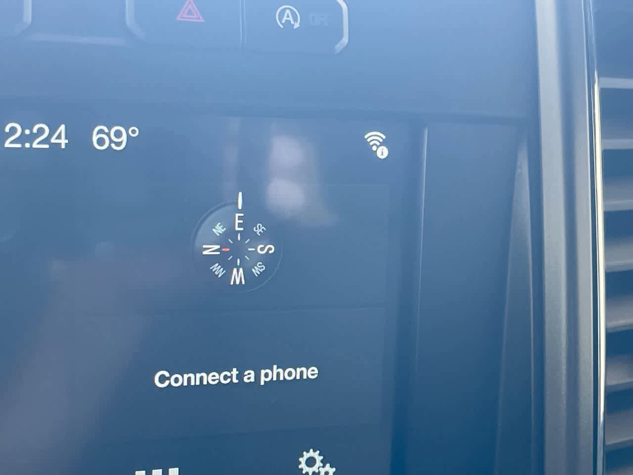 Used 2018 Ford F150 XLT w/ Equipment Group 302A Luxury AWD/4WD image 18