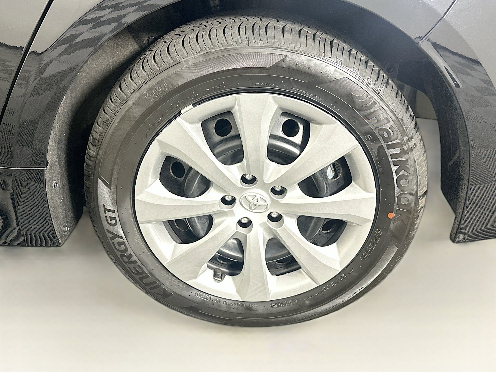 Used 2026 Toyota Corolla LE FWD image 11