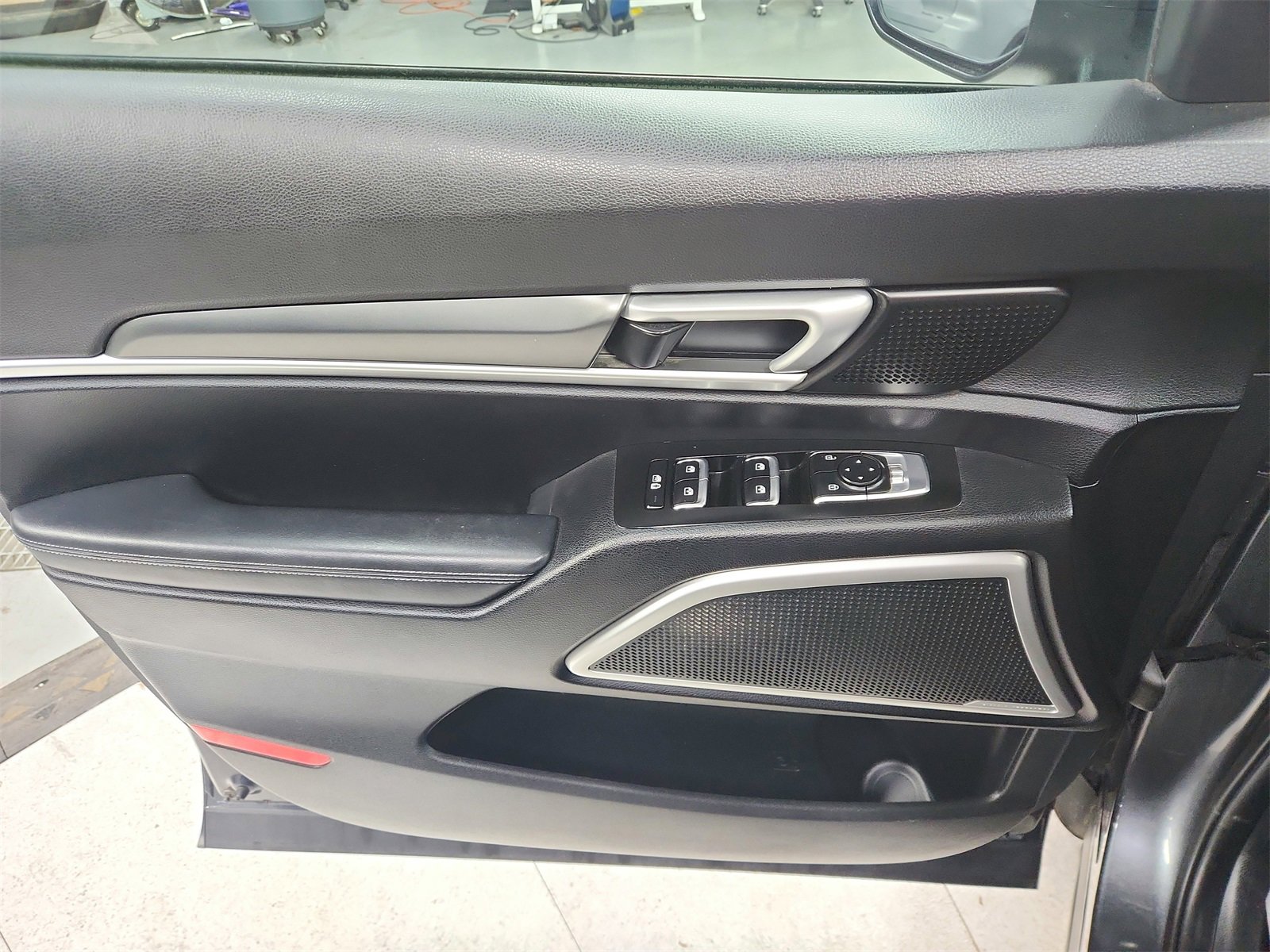 Used 2021 Kia Telluride LX image 29