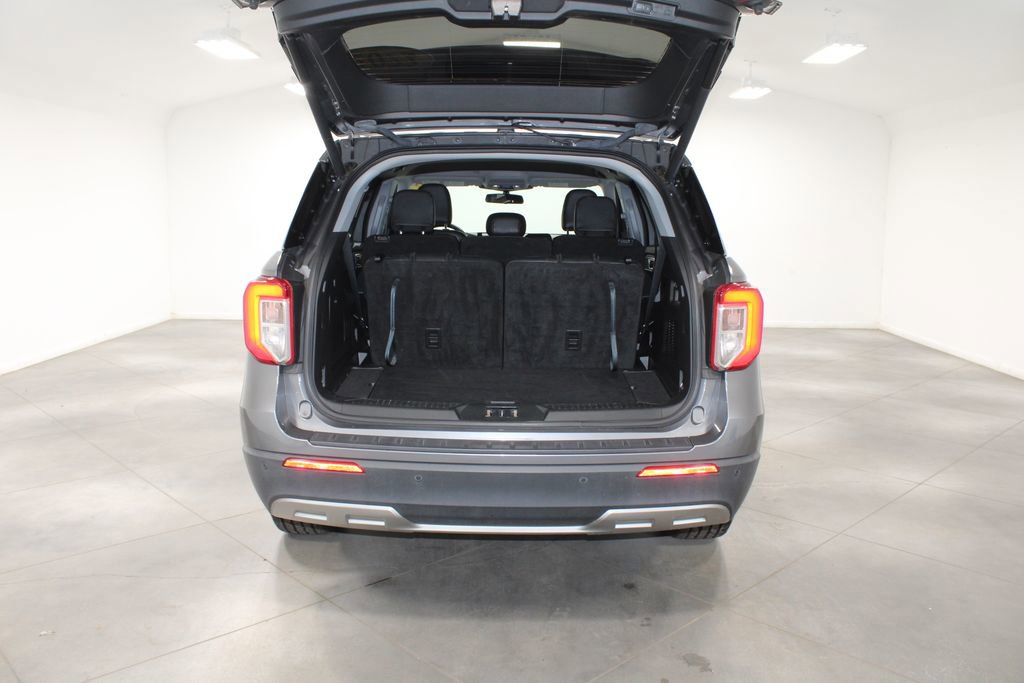 Used 2022 Ford Explorer XLT w/ Equipment Group 202A image 14