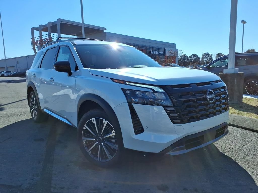New 2026 Nissan Pathfinder Platinum