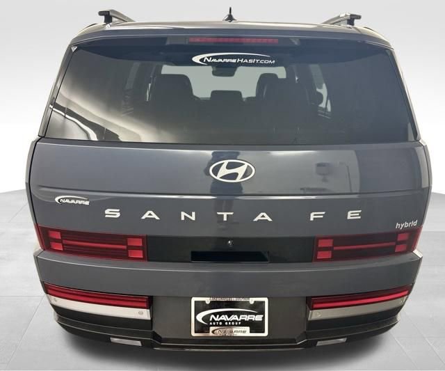 Used 2025 Hyundai Santa Fe Limited image 8