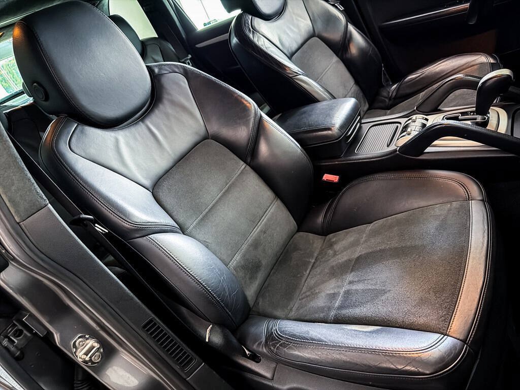 Used 2010 Porsche Cayenne GTS AWD/4WD image 28