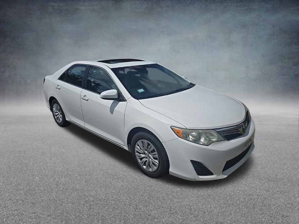 Used 2012 Toyota Camry LE FWD image 2