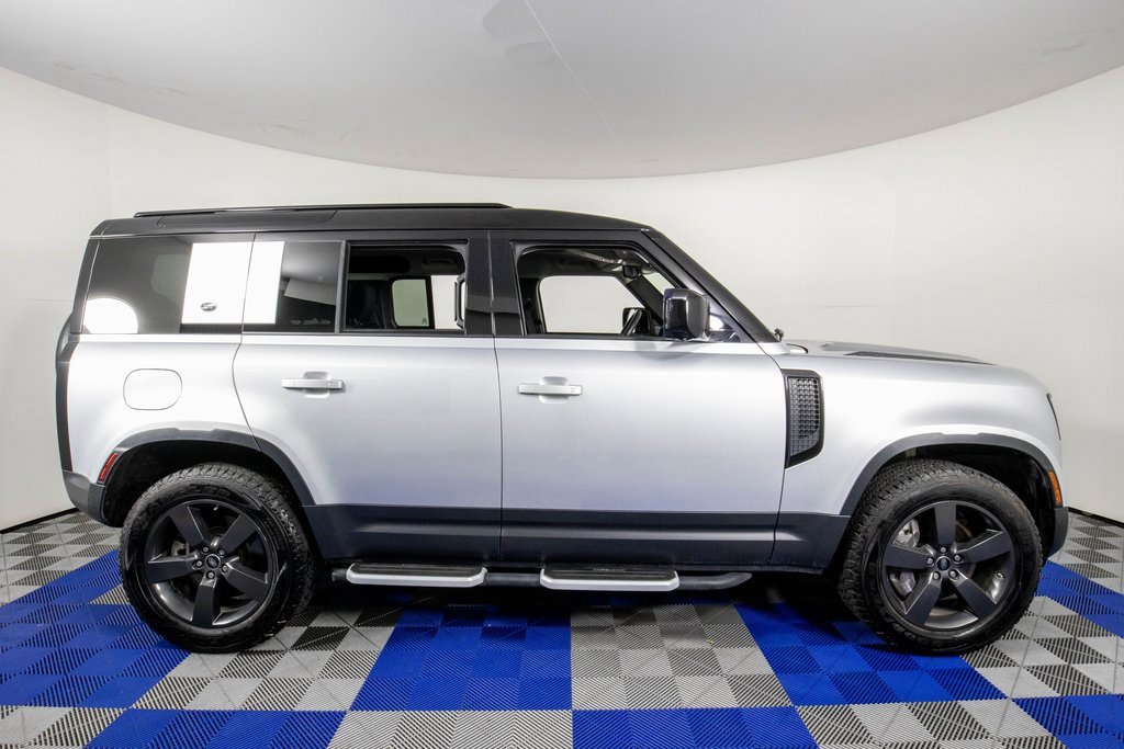 Used 2020 Land Rover Defender 110 SE image 4