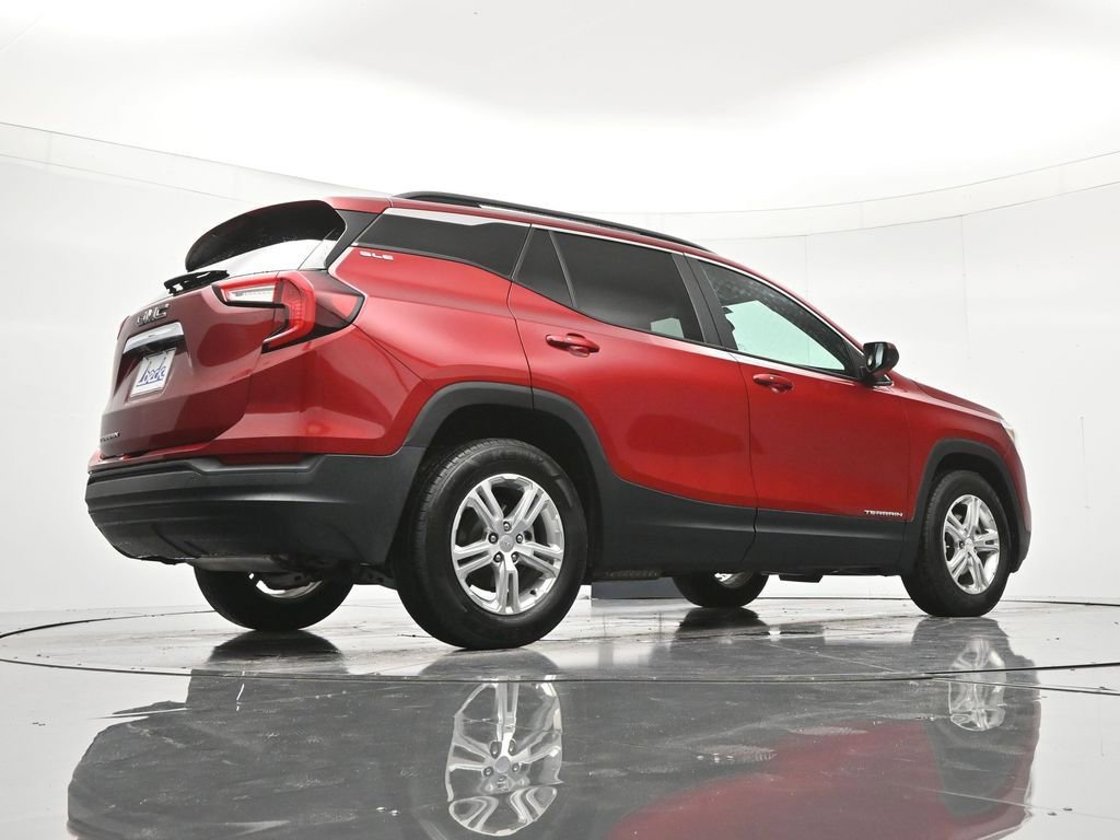 Used 2022 GMC Terrain SLE w/ Driver Convenience Package FWD image 40