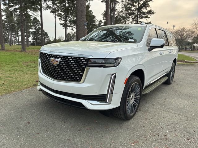 Used 2022 Cadillac Escalade ESV Premium Luxury image 6