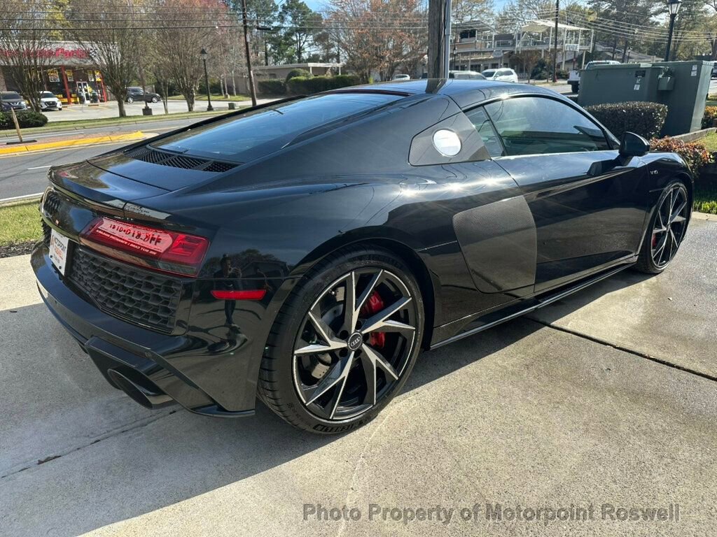 Used 2022 Audi R8 V10 w/ Premium Package image 8