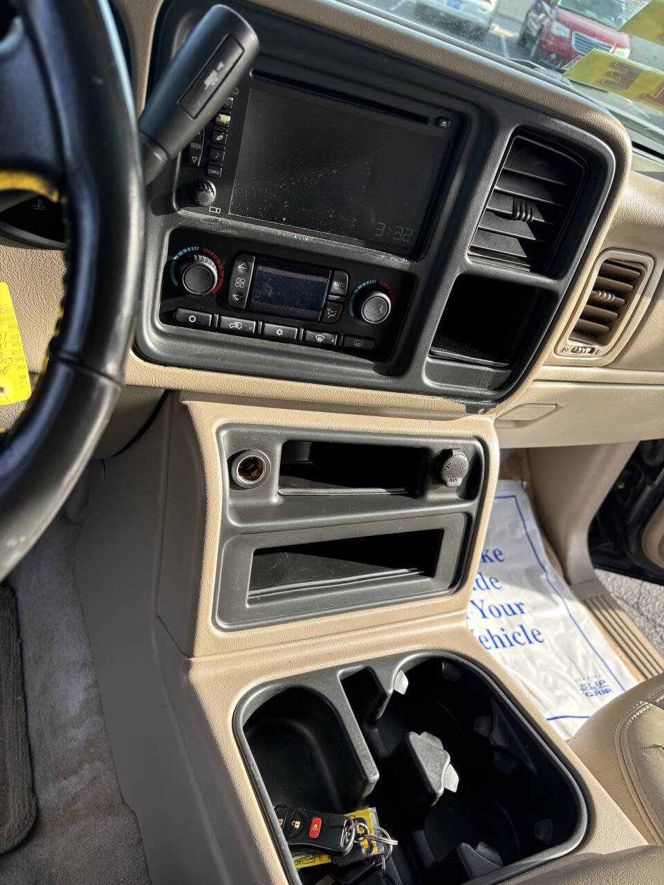 Used 2005 Chevrolet Suburban LT w/ Preferred Equipment Group image 18