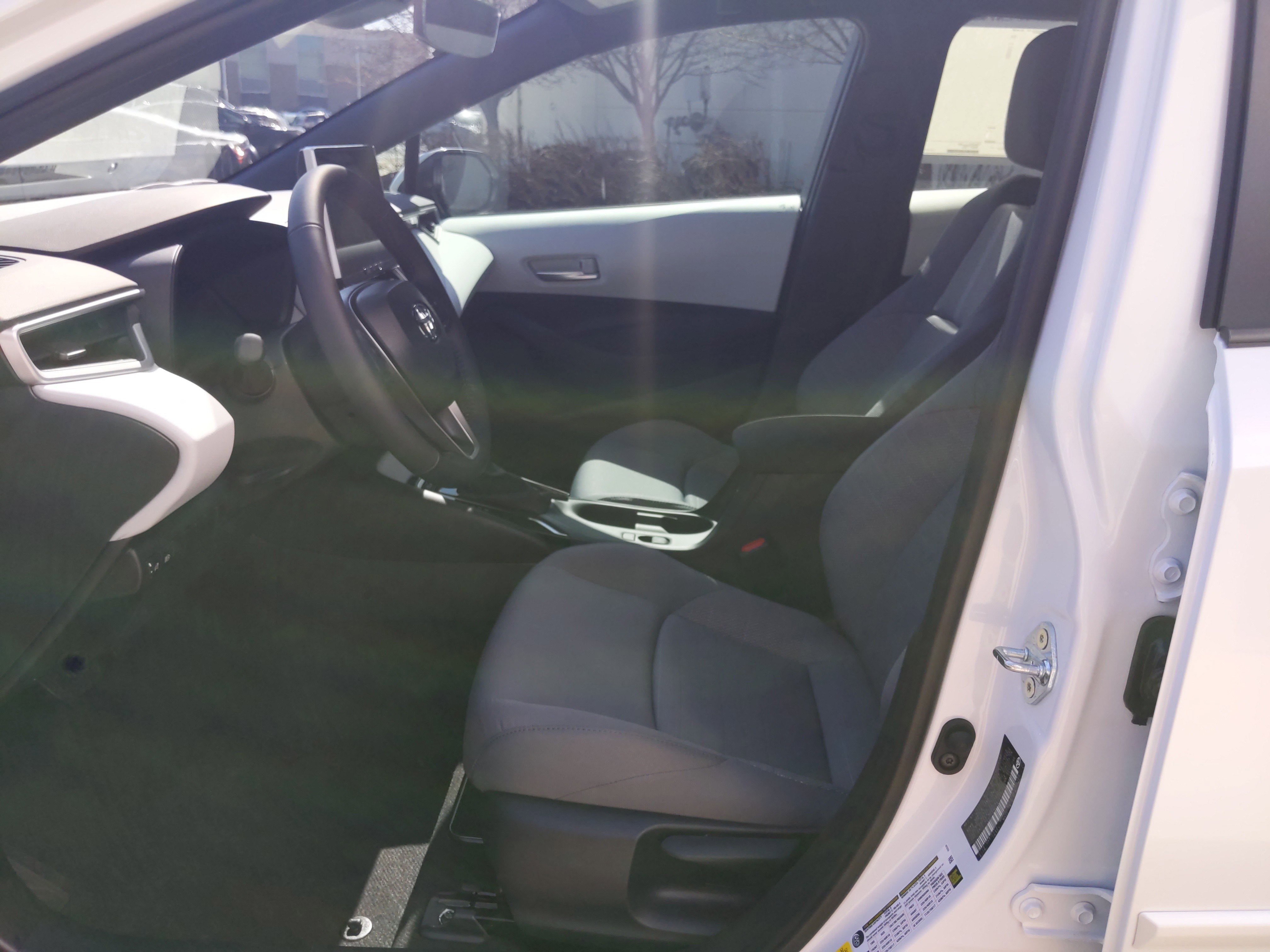 Used 2026 Toyota Corolla SE w/ SE Package FWD image 11