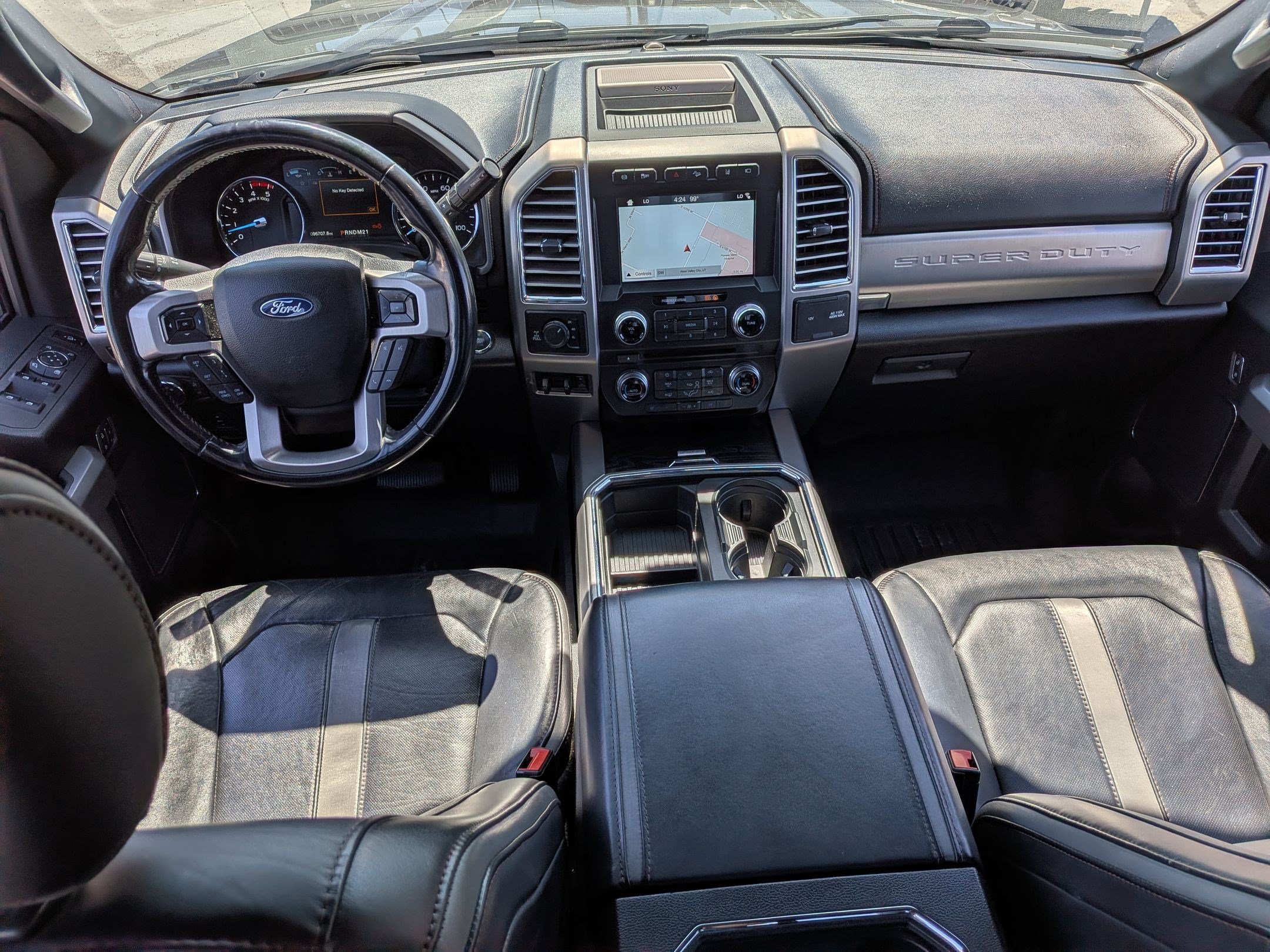 Used 2018 Ford F350 Platinum w/ Platinum Ultimate Package AWD/4WD image 27