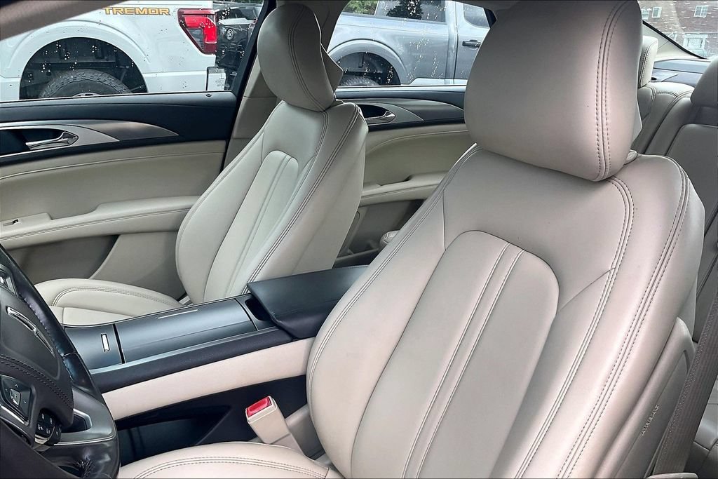Used 2019 Lincoln MKZ Premiere FWD image 23