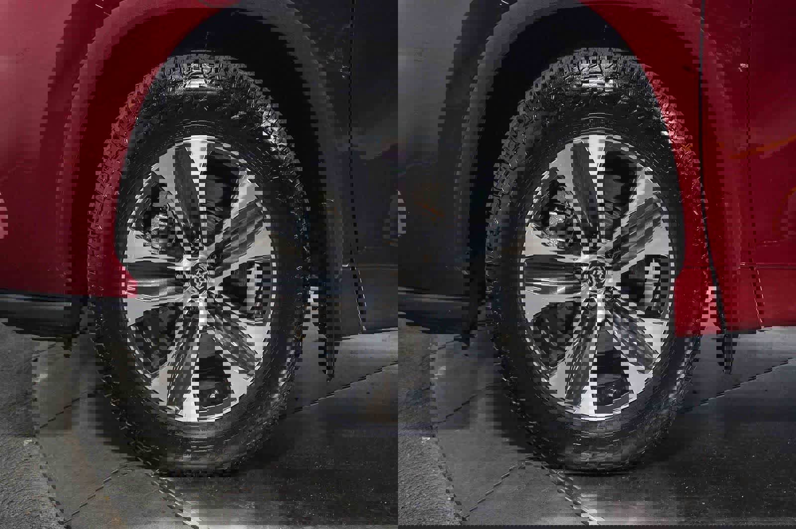 Certified 2020 Toyota Highlander XLE image 10