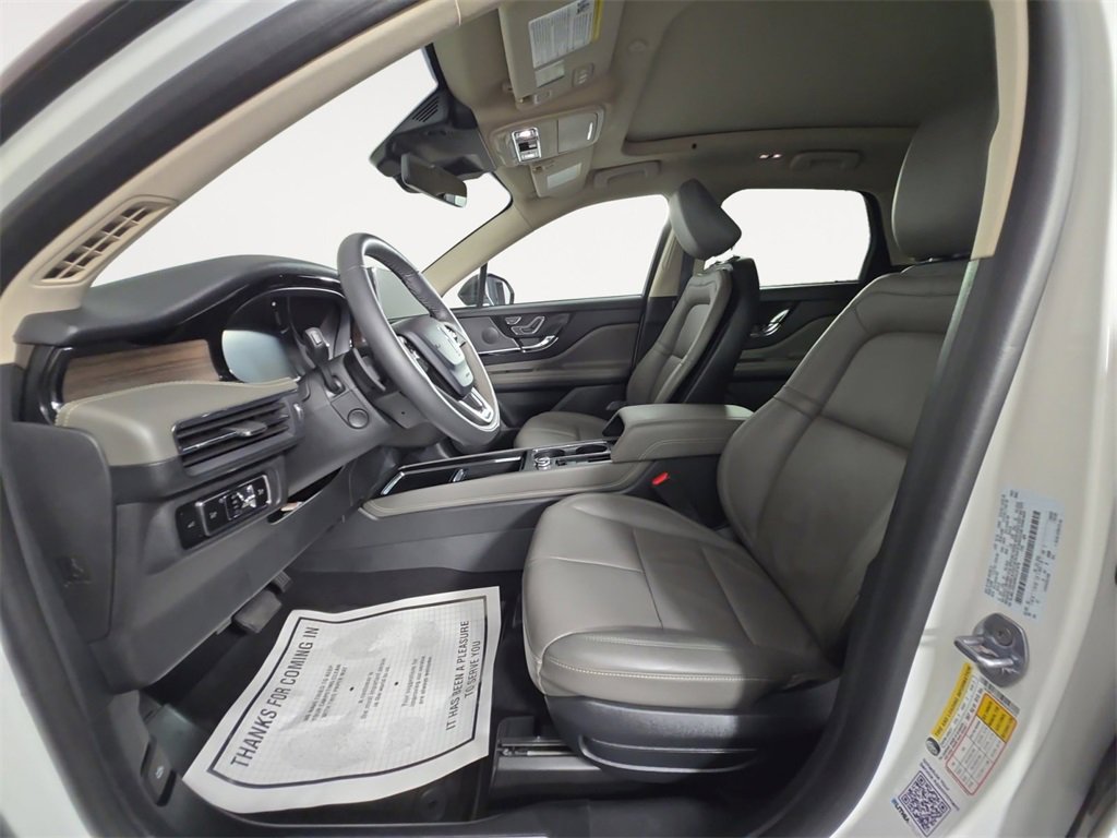 Used 2024 Lincoln Corsair Reserve w/ Equipment Group 201A image 9