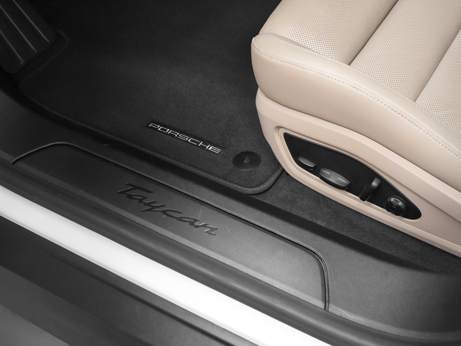 Certified 2023 Porsche Taycan RWD image 26
