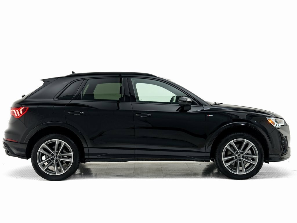 Used 2022 Audi Q3 2.0T Premium Plus image 2