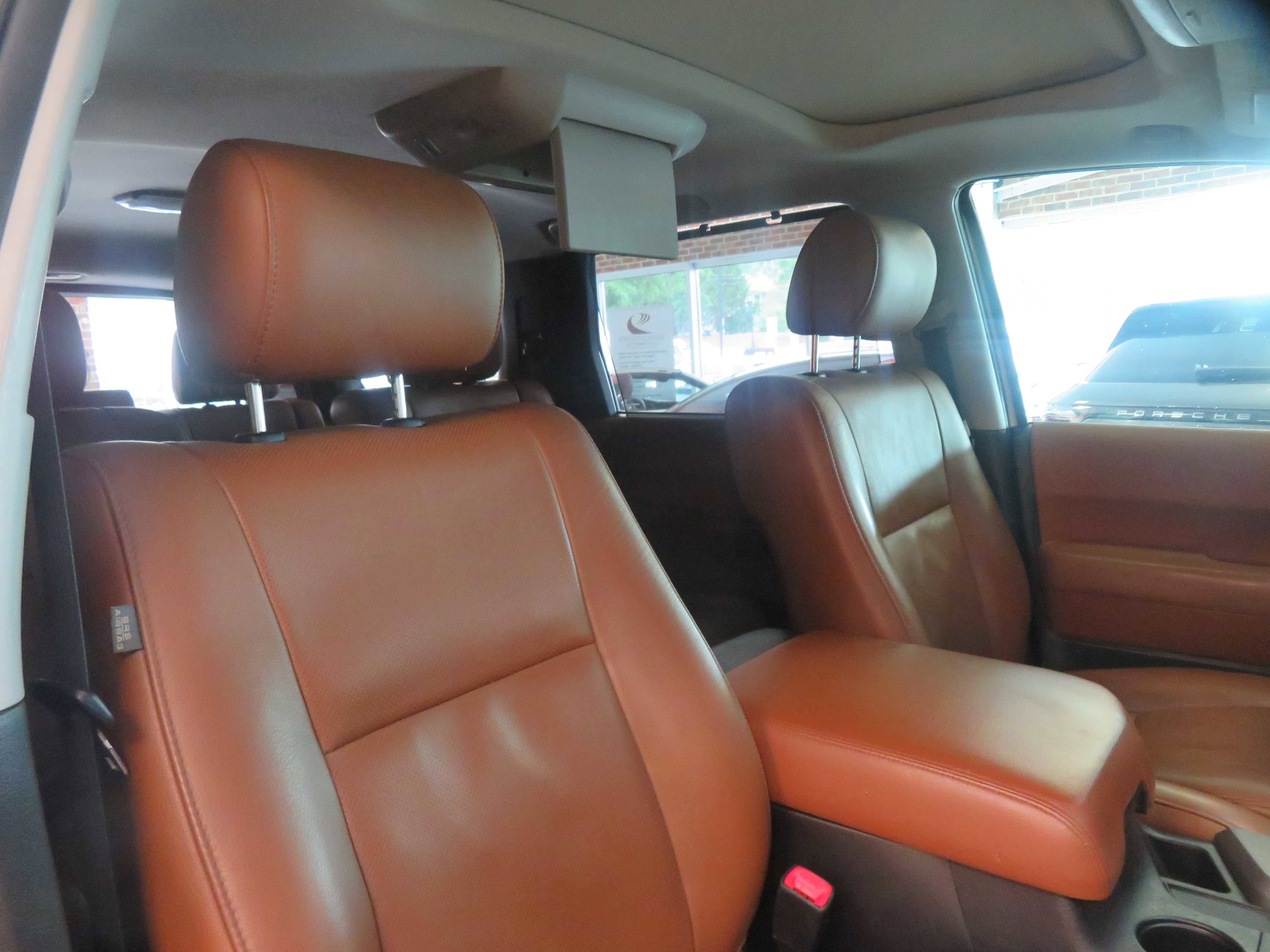 Used 2017 Toyota Sequoia Platinum RWD image 35
