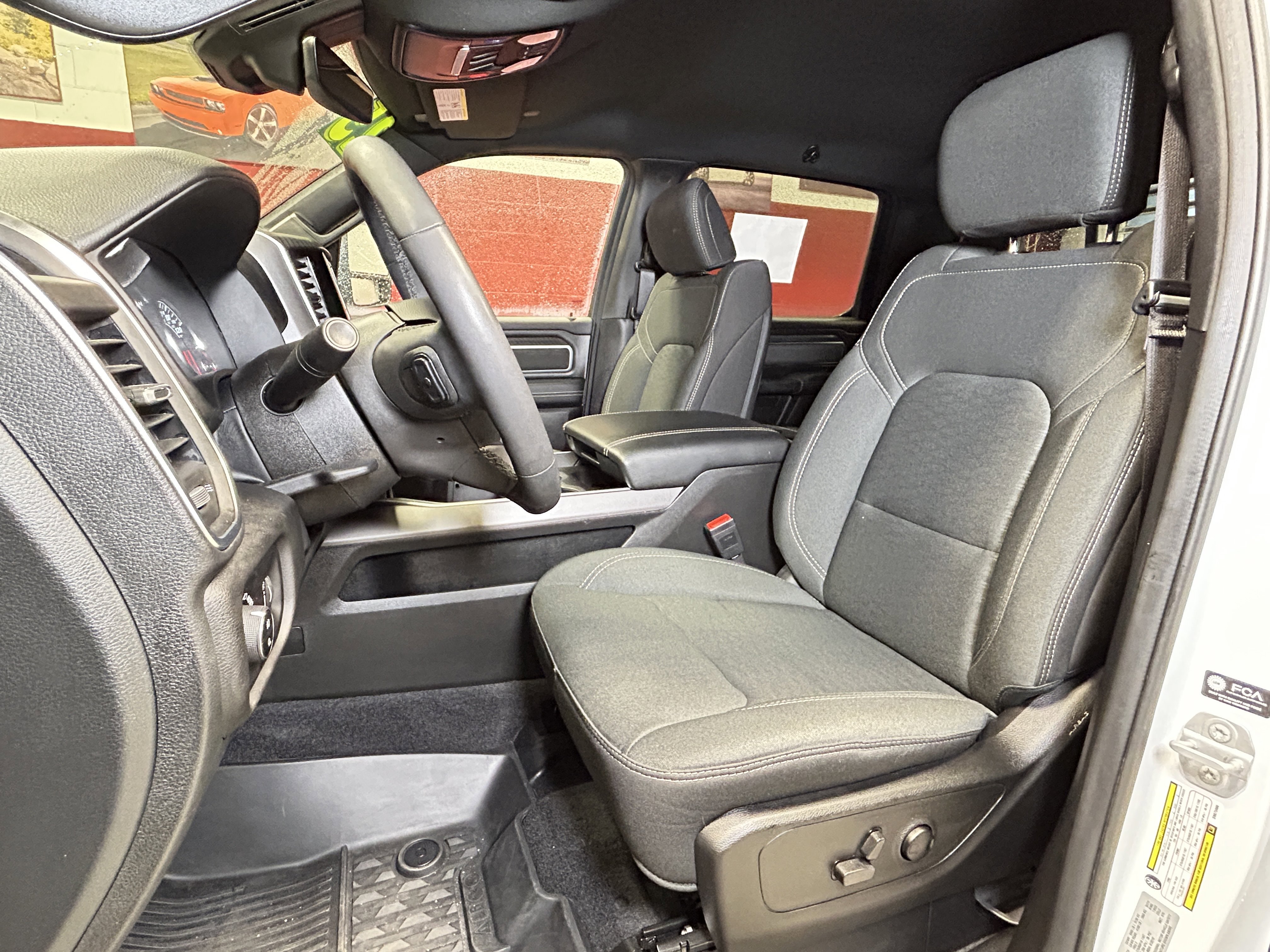 Certified 2025 RAM 1500 Big Horn AWD/4WD image 22