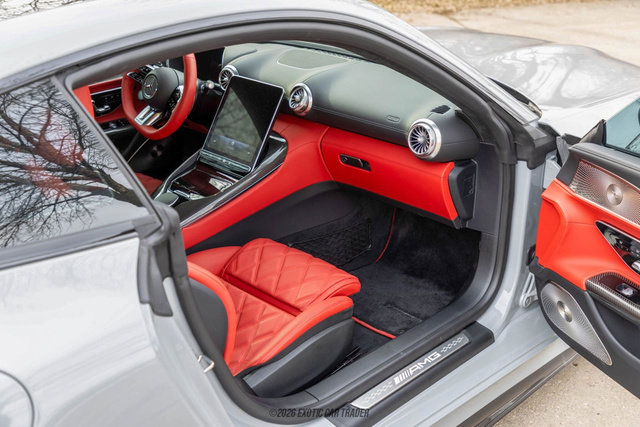 Used 2025 Mercedes-Benz AMG GT 63 image 24