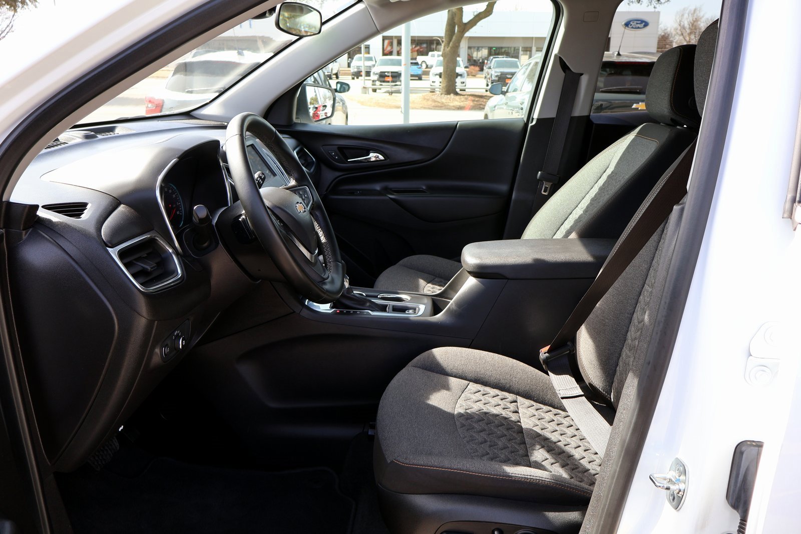 Used 2024 Chevrolet Equinox LT image 24