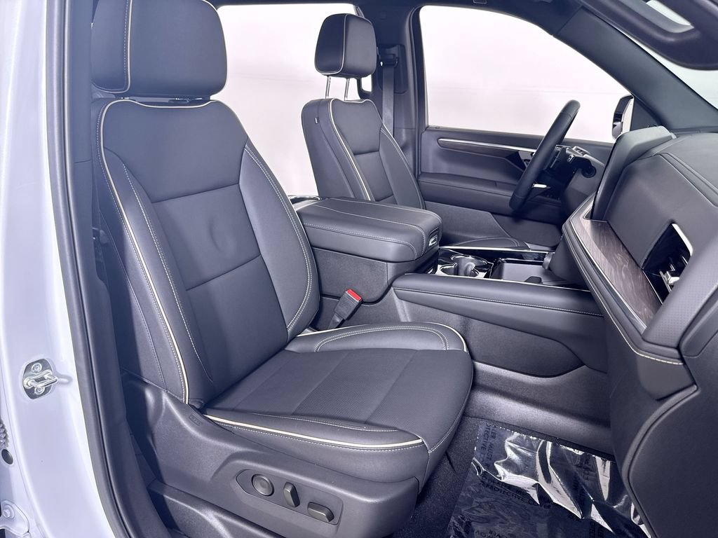 Used 2026 Chevrolet Tahoe Premier RWD image 25