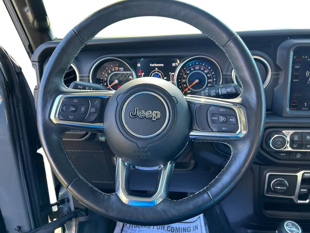 Used 2019 Jeep Wrangler Unlimited Sahara w/ Dual Top Group AWD/4WD image 16