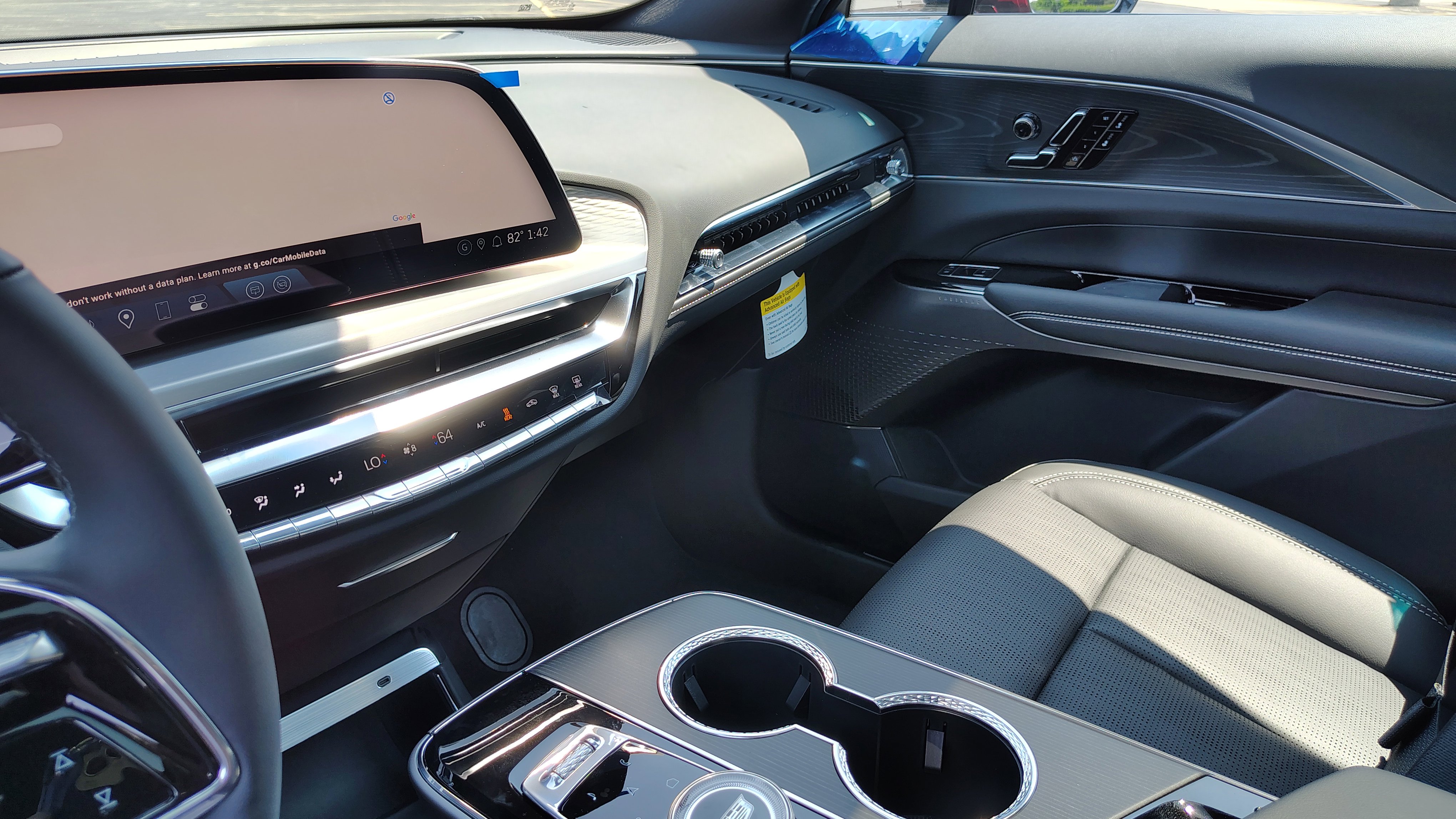 New 2025 Cadillac Lyriq Sport image 30