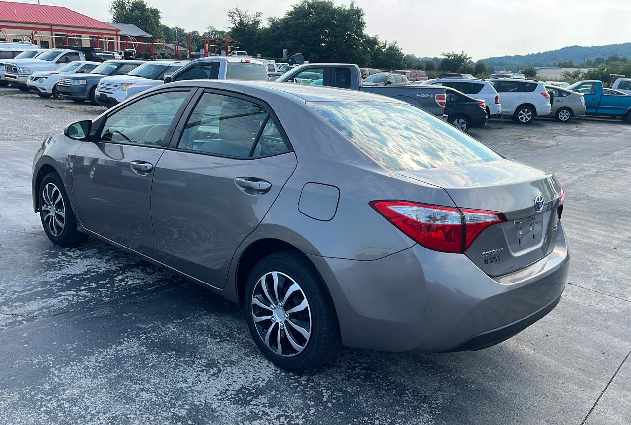 Used 2016 Toyota Corolla LE FWD image 5